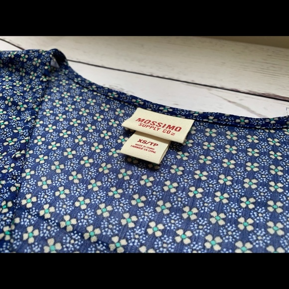 XS, Mossimo, blue retro floral print sheer top - Picture 6 of 11